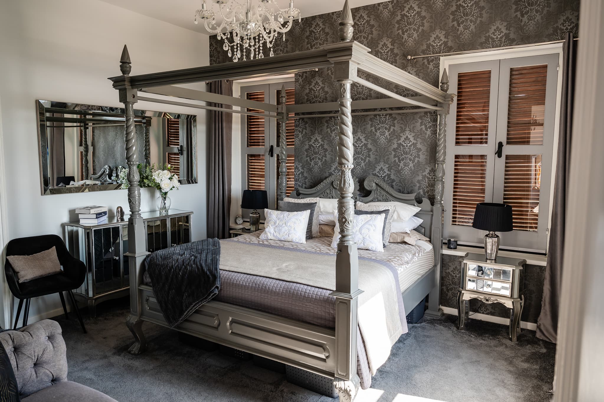 Honeymoon Suite